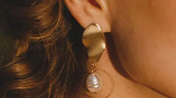 La domanda globale di gioielli d'ispirazione vintage &egrave; in forte aumento tra i millennial.