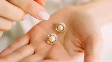 La domanda globale di gioielli d'ispirazione vintage &egrave; in forte aumento tra i millennial.